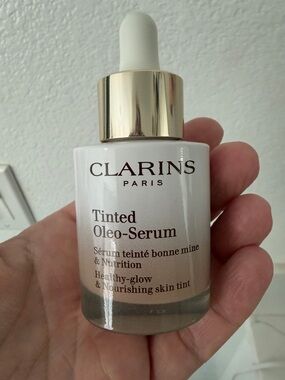 Clarins Tinted Oleo-Serum - White and Gold Accents